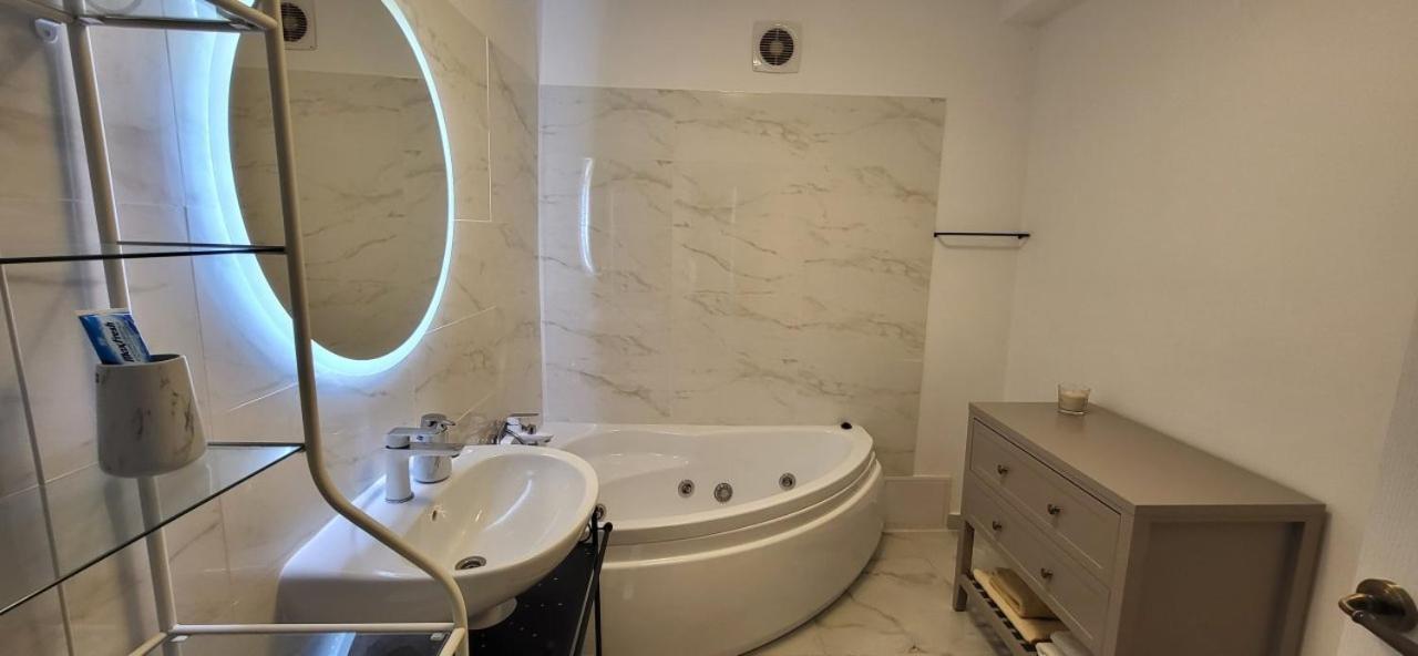 Cotroceni Accommodations Upstairs 부쿠레슈티 외부 사진